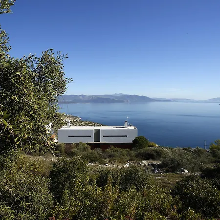 Seaview Maisonette